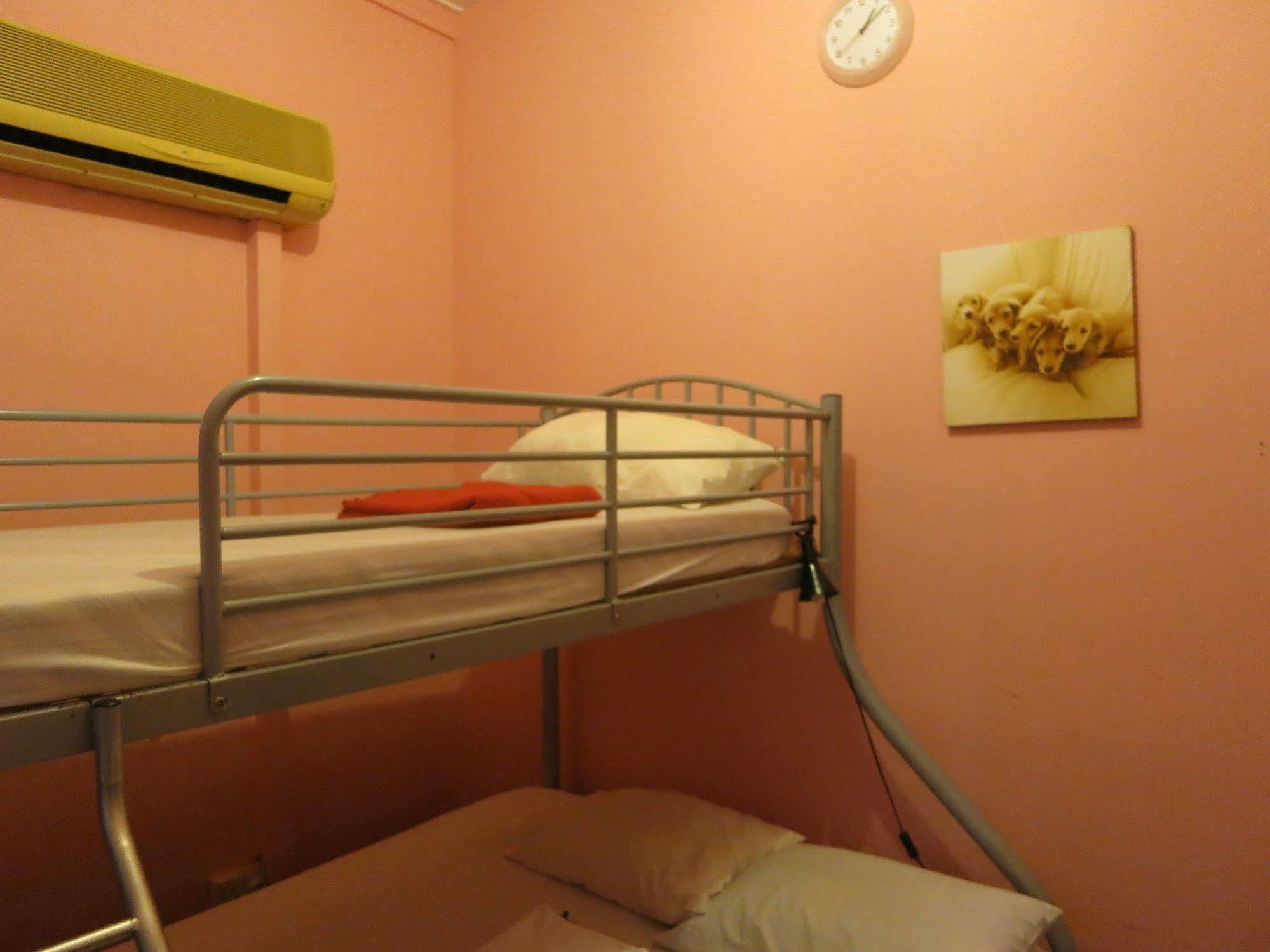 Backpackers' Inn Chinatown Singapore Bagian luar foto